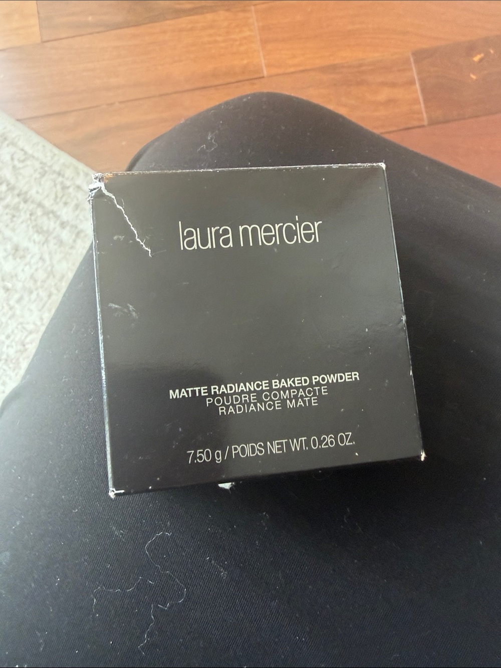 laura mercier Matte Radiance Baked Powder - Black Compact